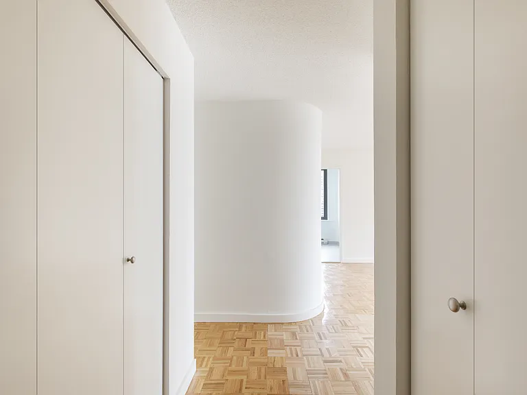 300 E 34th St #27K — Photo 13