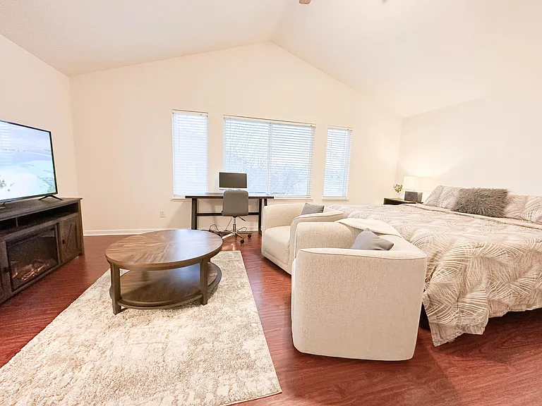 1052 Button Rock Dr — Photo 12