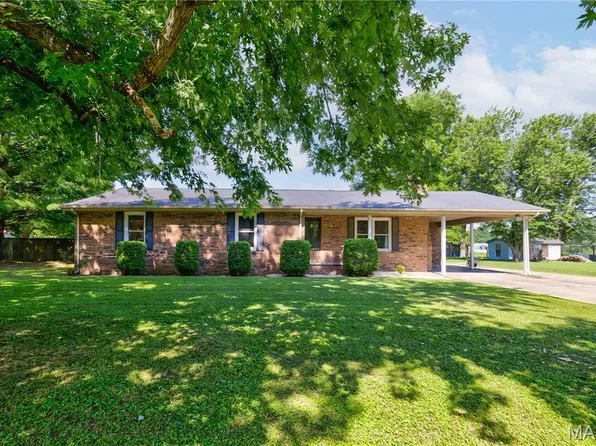209 Aletha Dr, Sikeston, MO 63801