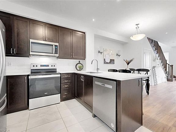 5th image of 42 Keppel Cir
