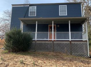 1422 N Independence Dr, Montross, VA 22520