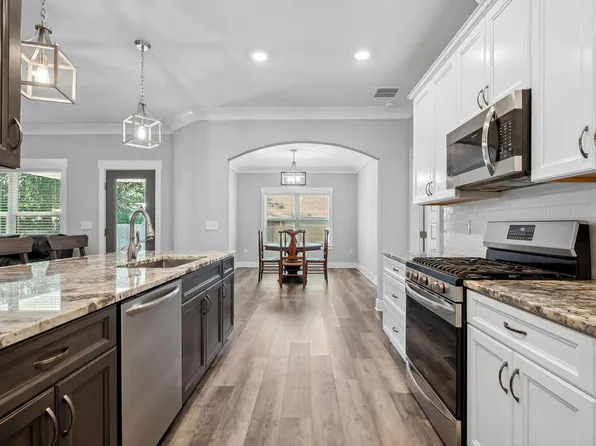 801 Tee St, Niceville, FL 32578