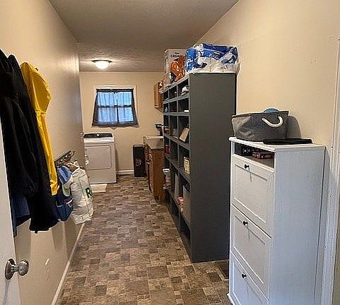 4th image of 705 Brett Cabel Rd