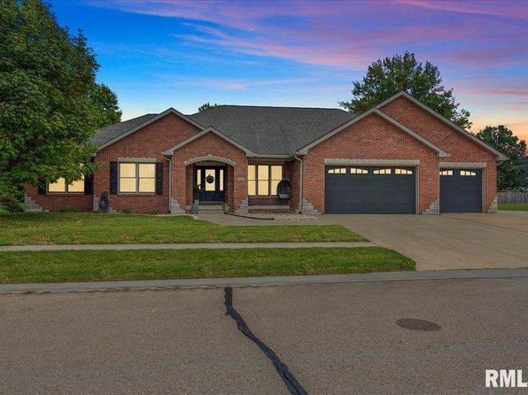 1424 Horse Creek Trl, Pawnee, IL 62558