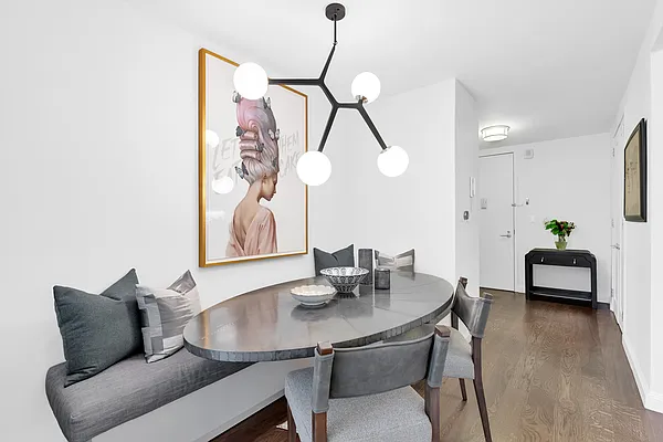 Rented by OFFICIAL | media 21