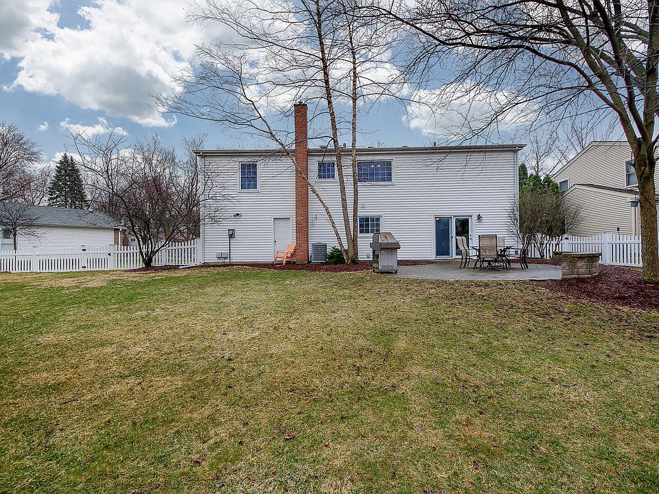2nd image of 309 Berry Dr