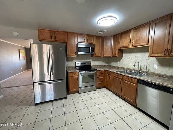 2nd image of 3650 E Willow Ave