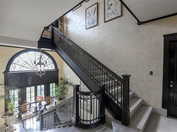 4th image of 3800 Baltimore Ave #3NORTH