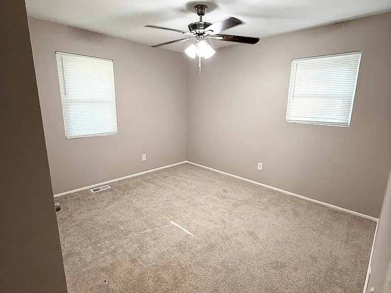 207 Custer Cir — Photo 12