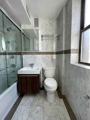 Rented by VRE | media 4