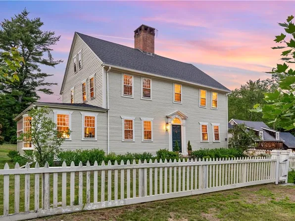 2414 Harkney Hill Rd, Coventry, RI 02816