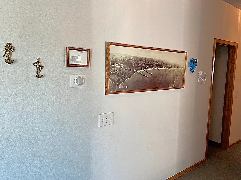 Hallway LT Side wall