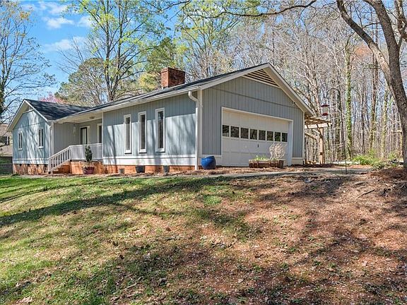 2nd image of 5653 Buckhorn Rd