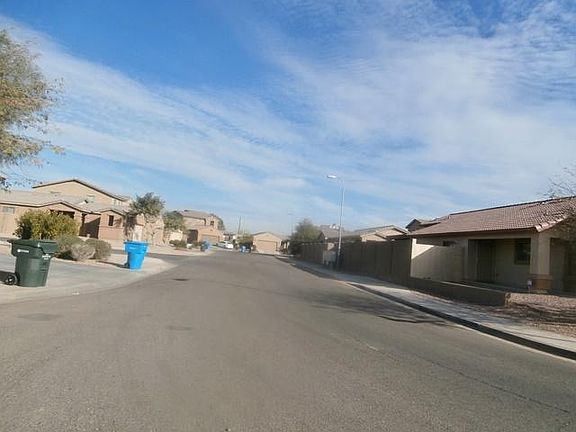 4th image of 2514 S 104th Ln