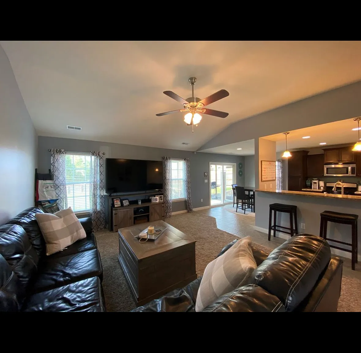 3 bed, 1522 sqft, $1,950 — Photo 4