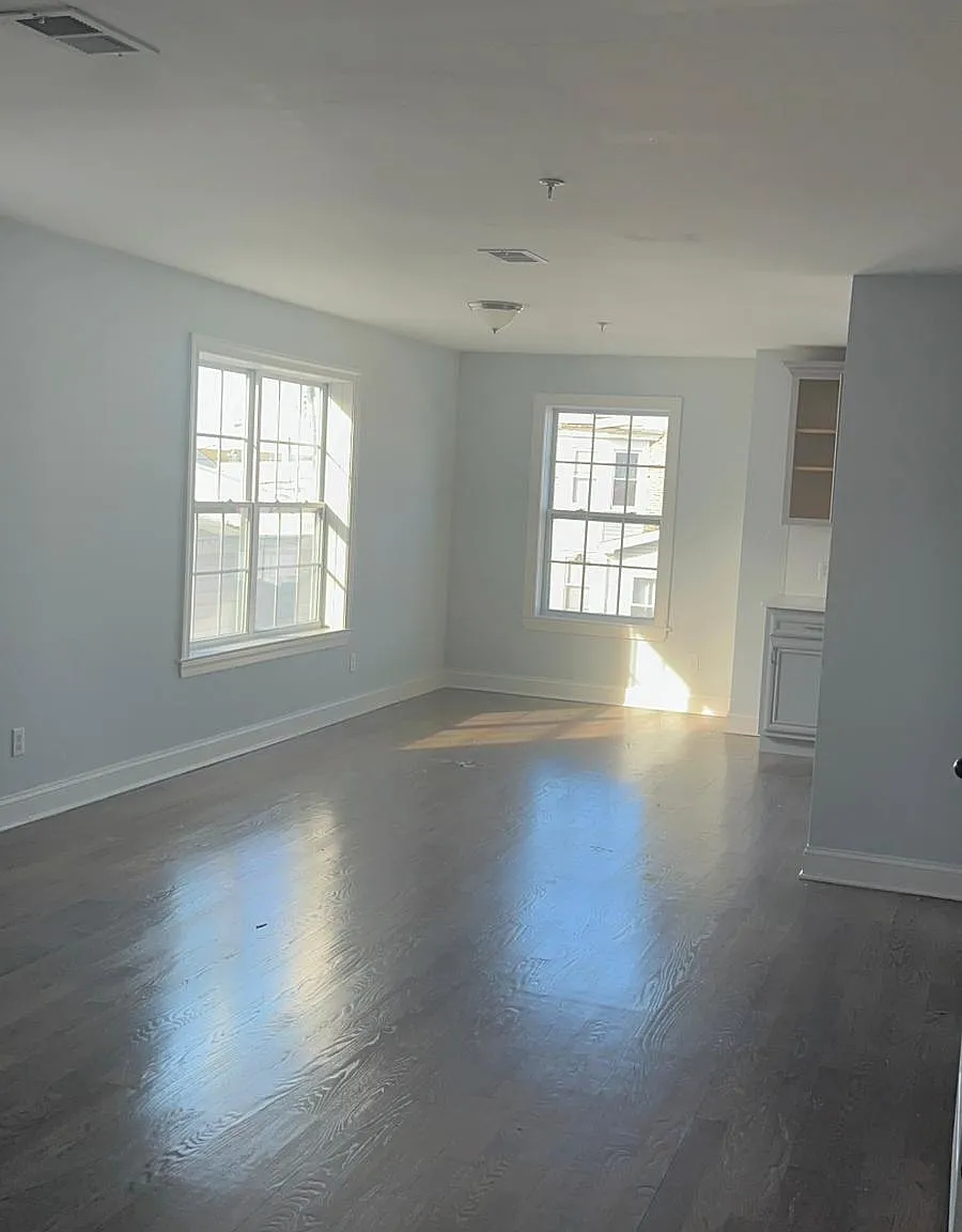 2 bed, 2.5 bath, 1340 sqft, $2,521 — Photo 1