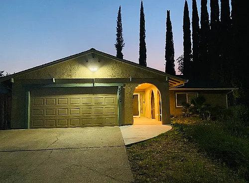 6213 Trajan Dr Photo 1