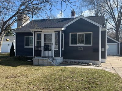 613 Hart St, Essexville, MI, 48732