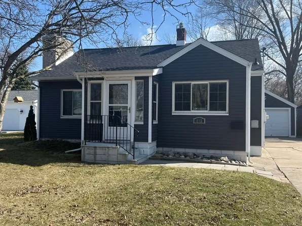 613 Hart St, Essexville, MI 48732
