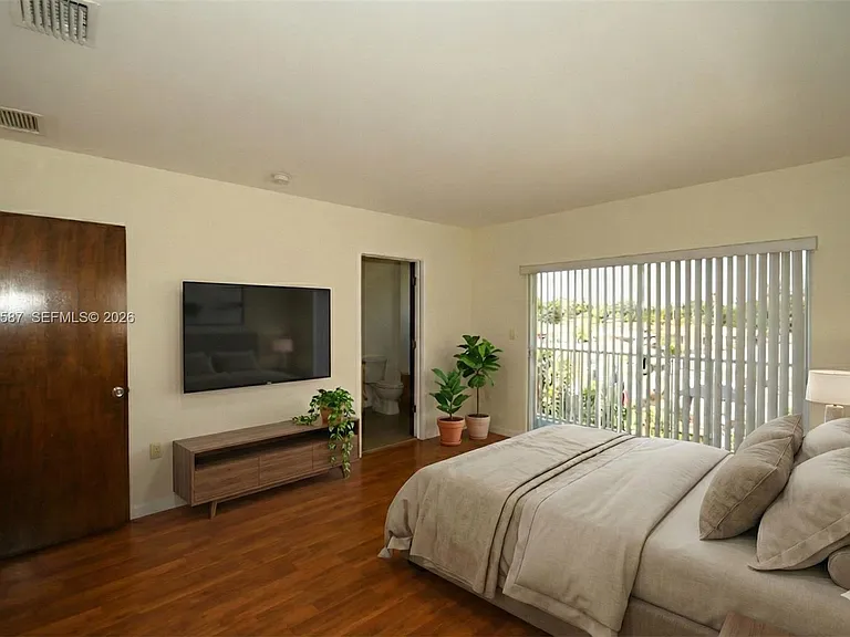 2780 SW 33rd Ave — Photo 9