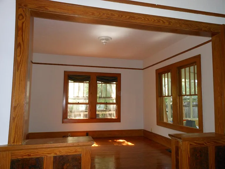Dining Room - ceiling view