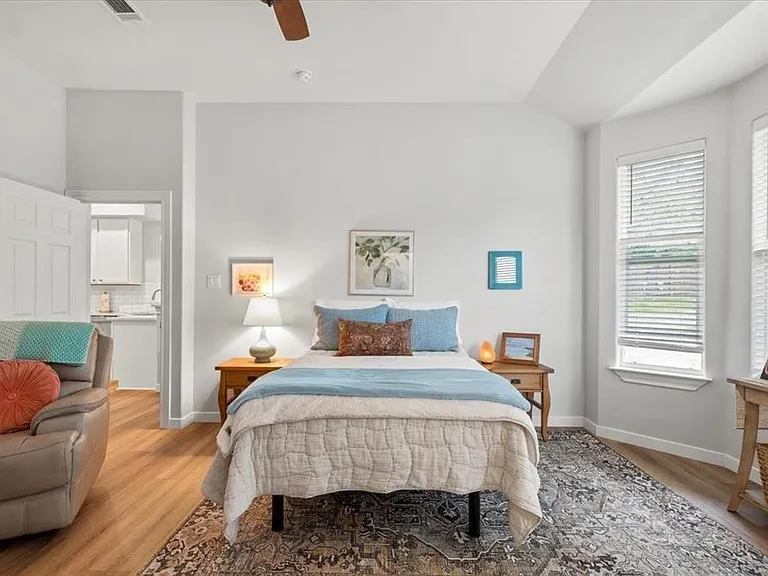 404 Cargill Dr — Photo 8