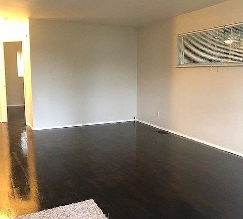 3rd image of 1116 S 34th St