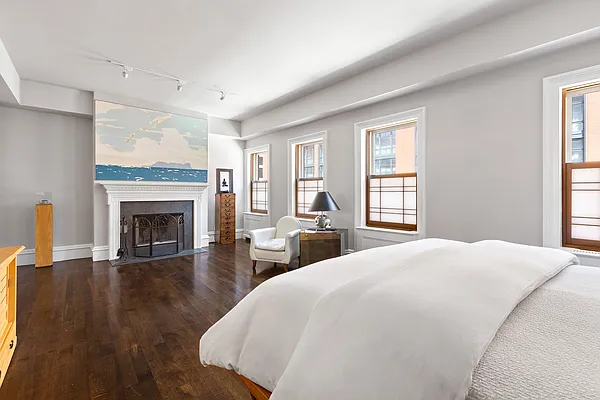 Sold by Compass | media 21