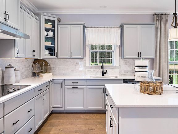 Images of the home are for illustrative purposes only and should never be relied upon