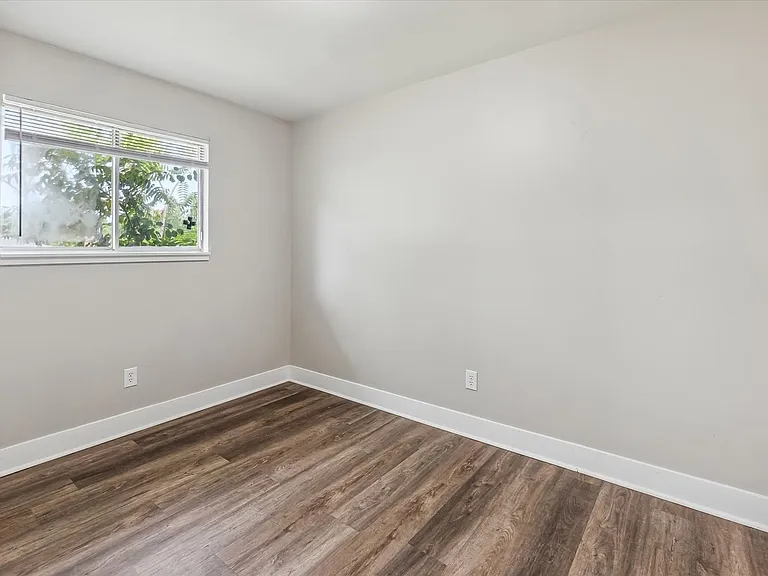 210 Morrill St — Photo 14
