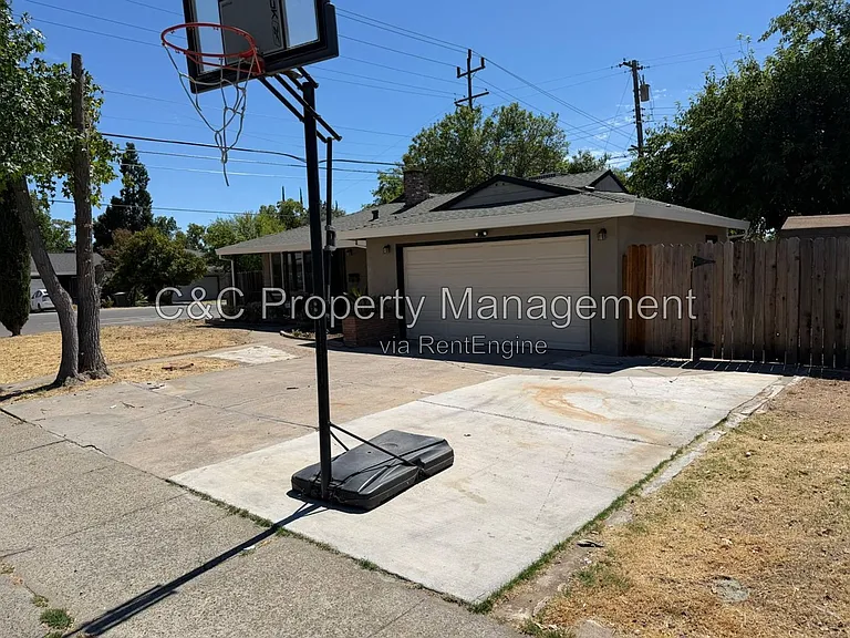 2701 Lerwick Rd — Photo 14