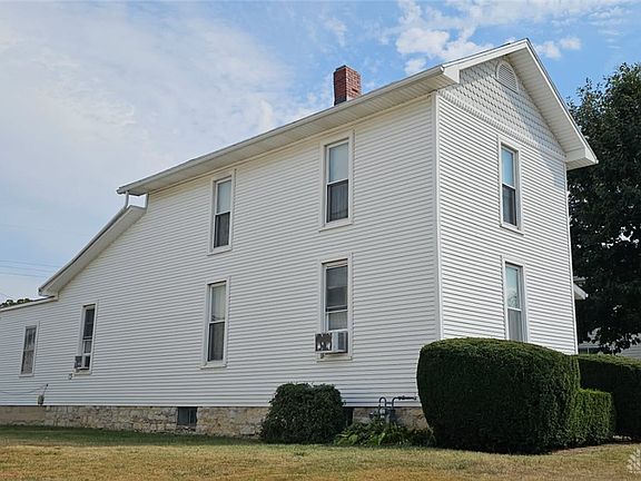 3rd image of 612 N Cherry St