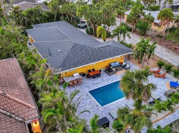 2795A N Beach Rd #A, Englewood, FL 34223