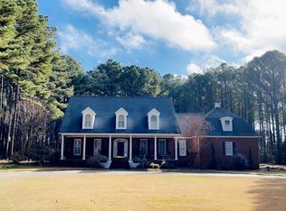 104 Northlake Dr, Sylvester, GA 31791