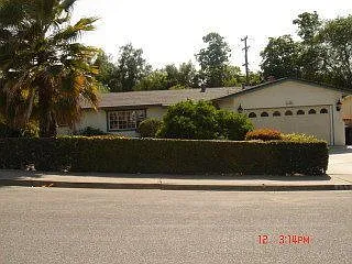 435 McCovey Ln photo 1