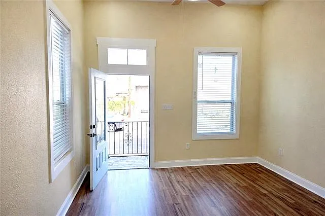 4606 Clara St — Photo 3