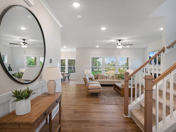 Foyer - The Selma