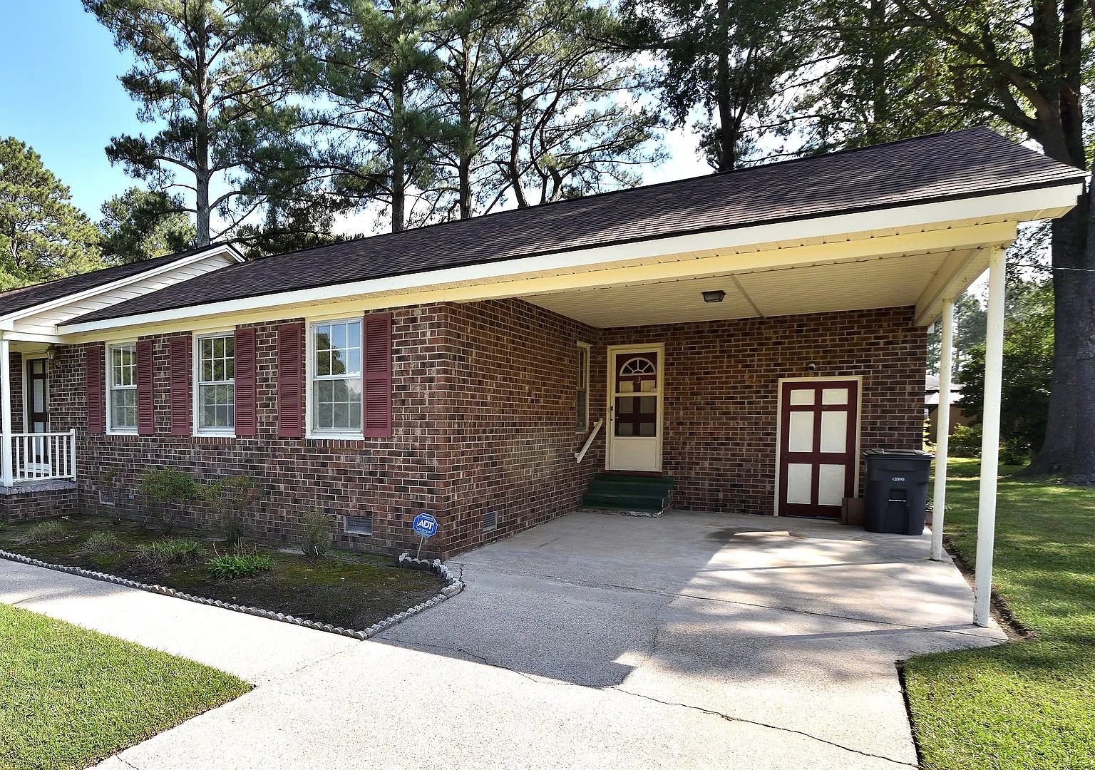 1813 Leggett Road — Photo 2