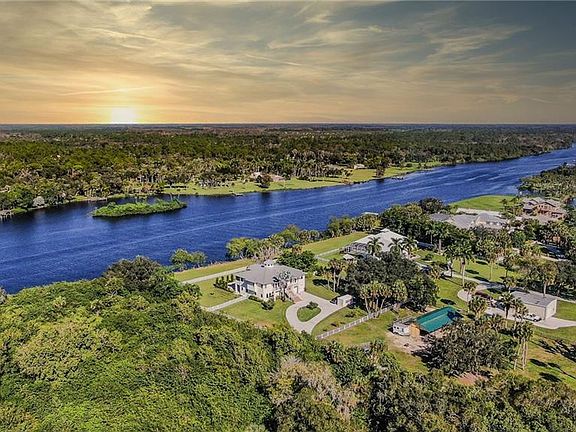 5th image of 17301 Palm Beach Blvd