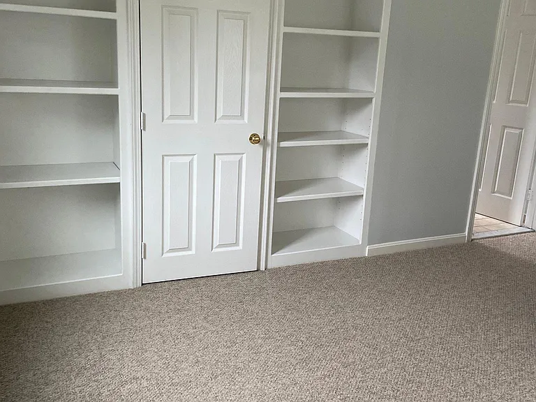 Howland Cir — Photo 2