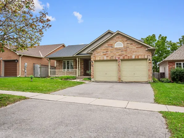28 Harwood Dr, Barrie, ON L4N 7B9