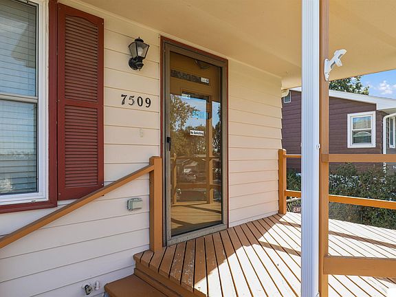 3rd image of 7509 Arrowrock Dr