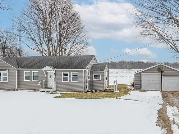 3rd image of 940 Mount Tabor Rd