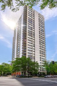 1360 N Sandburg Ter APT 1510C, Chicago, IL, 60610