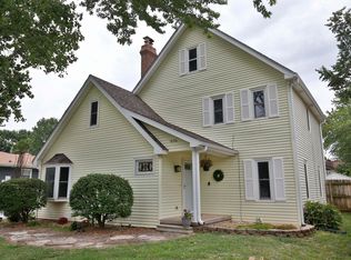 1636 W Winchester St, Springfield, MO 65807