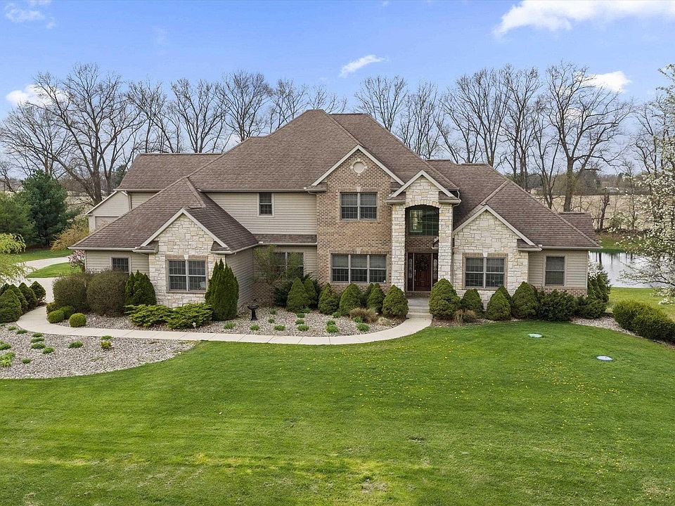 1st image of 53785 Blue Lake Dr