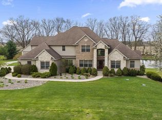 53785 Blue Lake Dr, Elkhart, IN 46514