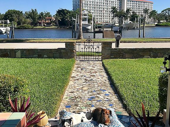 River view & dock 