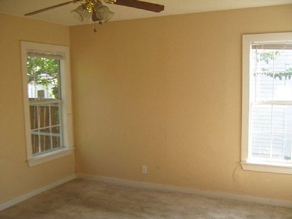 5th image of 2241 Leacrest Dr