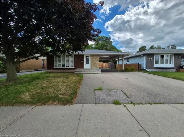 154 Appalachian Cres, Kitchener, ON N2E 1A4